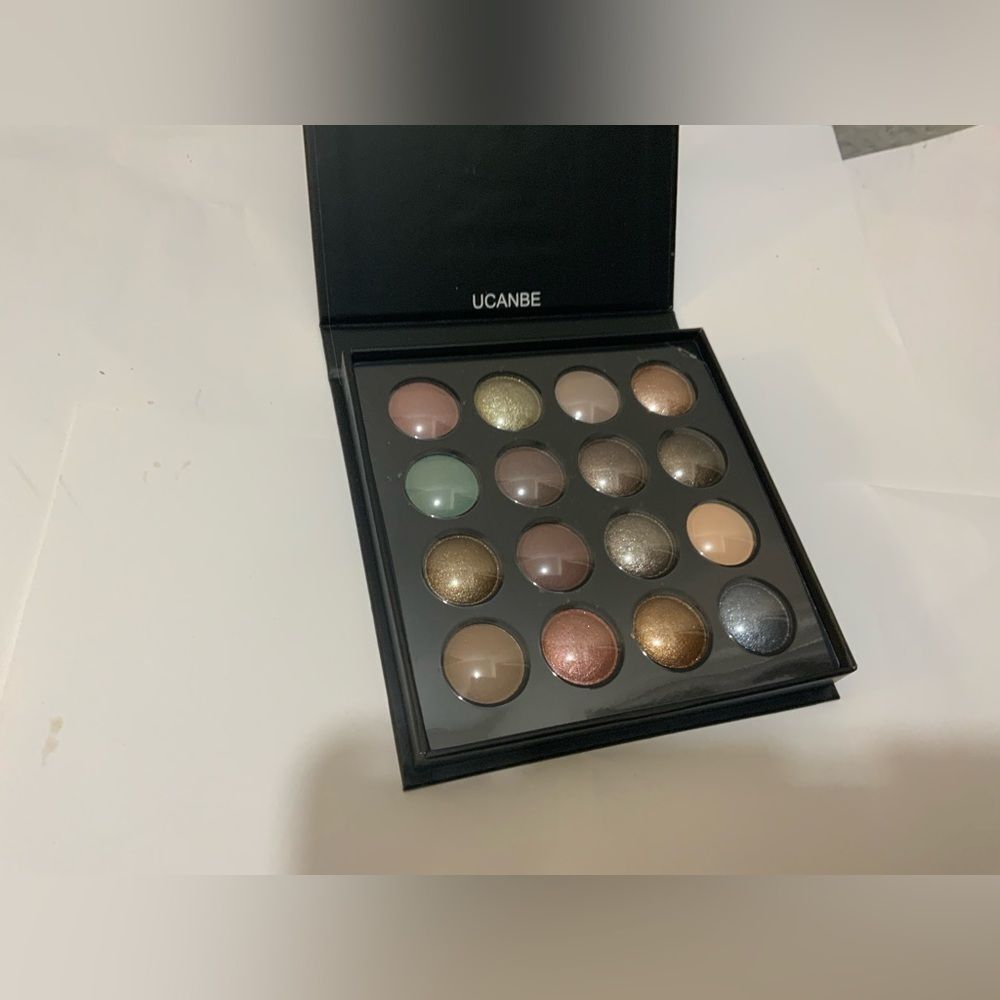 UCANBE baked formula  Palette  Eyeshadow